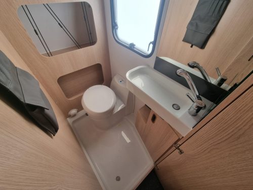 Adria Aviva 472 PK photo: 8