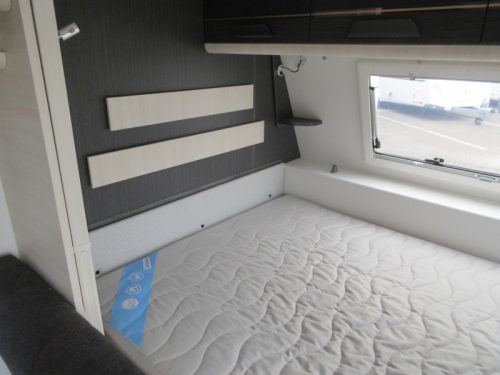 Caravelair Artica 496 MOVER AIRCO AWNING photo: 8