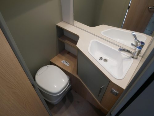 LMC Style 450 D Rangierhilfe, Vorzelt  Foto: 17