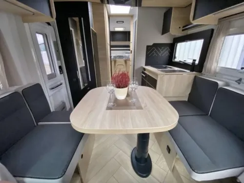 Chausson 777 Premium Etappe Line 8 speed auto. photo: 6