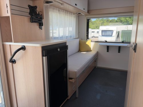 Adria Aviva 422 PY Mover/Klimaanlage/Vorzelt Foto: 7