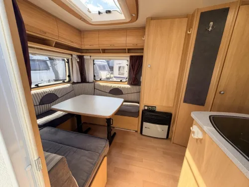Dethleffs Camper 560 Single beds, Mover. photo: 4