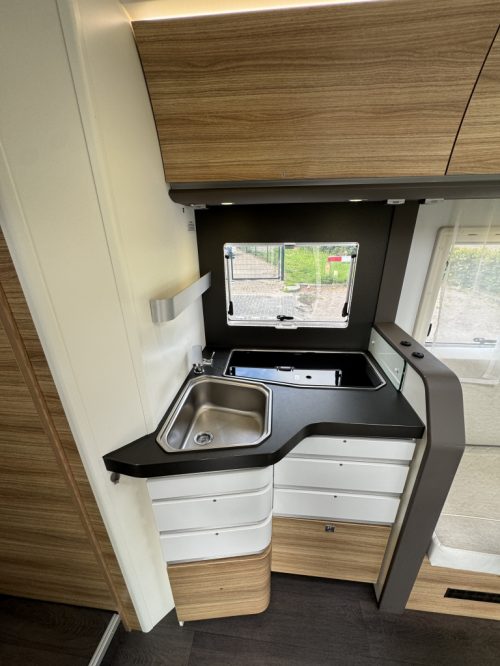 Adria Sonic Plus I 700 DC Foto: 12