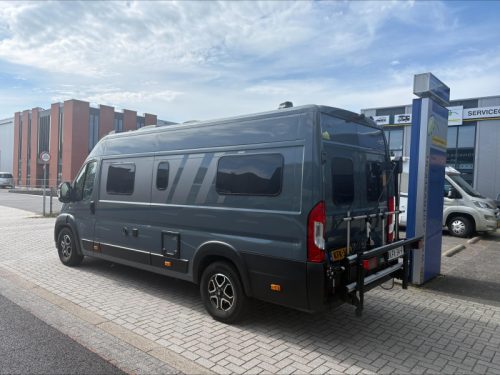 Carado CV 640 PRO+ 180PS + Heavy Chassis Foto: 2