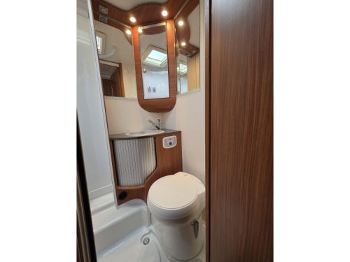 Adria Matrix M 680 SP 5 Gurtpl&auml;tze! Foto: 16