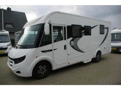 Chausson Exaltis 6028 EB Queensbed, Hubdach.  Foto: 2