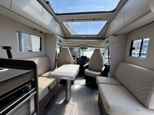 Adria Coral Supreme 670 DC 180HP - automatic - leather photo: 5
