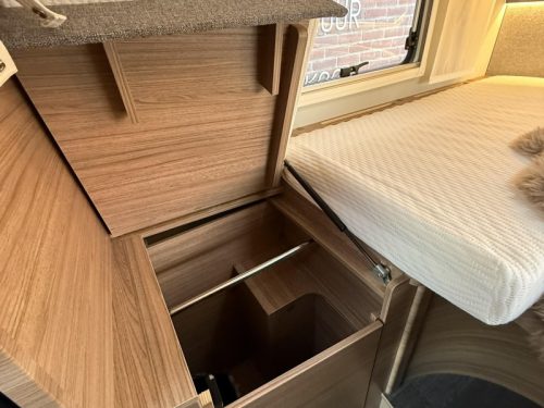 Knaus Van TI 640 MEG  photo: 22