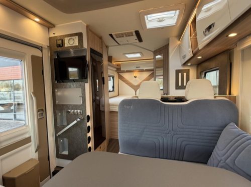 B&uuml;rstner Harmony T660 Solar panels 2X Air conditioning Air suspension Inverter photo: 10
