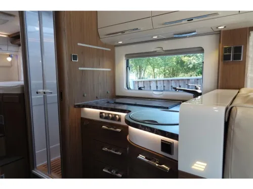 Hymer B Klasse 704 PL 2-Personen-Ausf&uuml;hrung Foto: 14