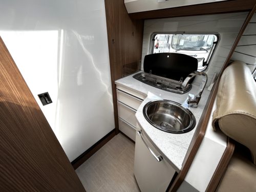 B&uuml;rstner Elegance 695 G Queensbed/Automatic/2016! photo: 12