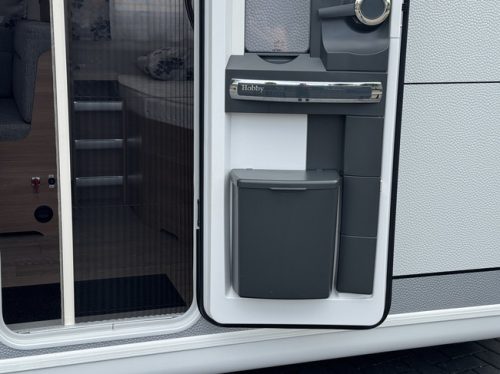 Hobby De Luxe 545 KMF with BUNK BEDS AND GARAGE **6 Berths/Truma Mover/1st owner/Truma/Alloy wheels/Very neat caravan** photo: 23