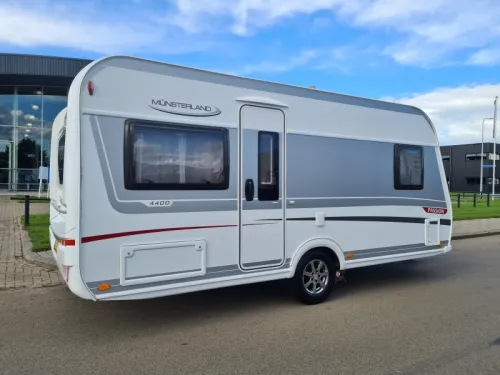 LMC Passion 440 D Vorzelt und Mover Foto: 1