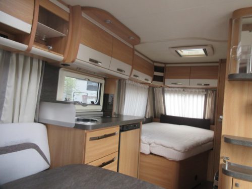 Knaus Sudwind Silver Selection 450 FU WITH MULTINOVA AWNING photo: 2
