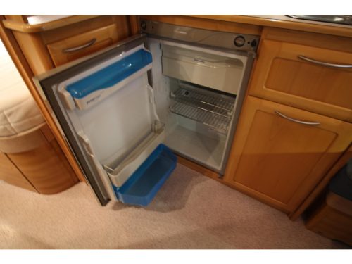 Knaus Azur 450 TF Mover, Awning, Bicycle rack photo: 13