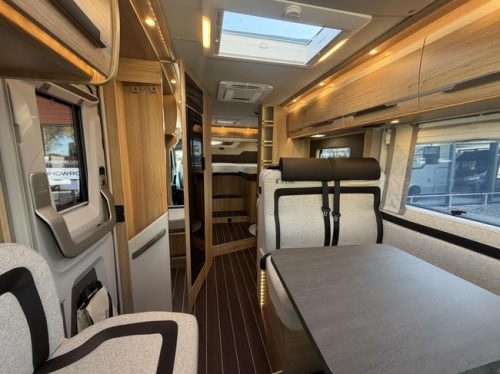 Knaus 700 MEG Sky Ti 8T-Automaat Single Beds 2X Air Conditioning Towing Hitch photo: 11