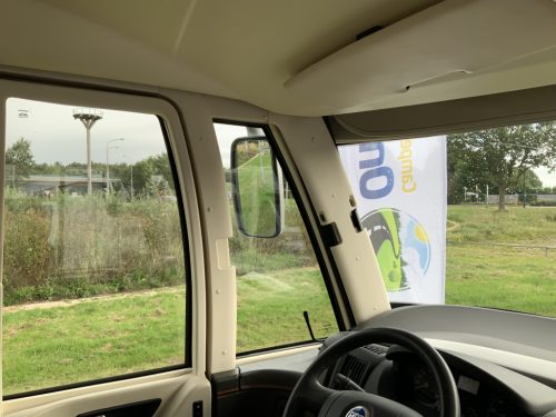 Hymer B 674 SL 2.3 M. 130 PK Vollintegriert, 4 Schlafpl&auml;tze 4 Gurte, Einzelbetten, Hubbett, Motor-Klimaanlage, Bj.2008 Ihr Wohnmobil-Verkaufsvermittler Marum Camper Zentrum on the road Foto: 14