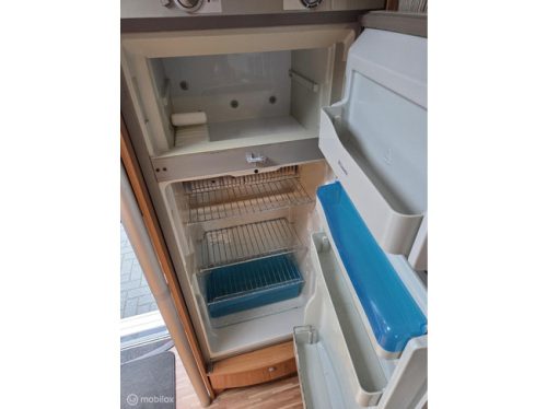 B&uuml;rstner I684 Aviano Camping-car Int&eacute;gral ☆131CV,Lit de pavillon,Solaire☆ photo : 18