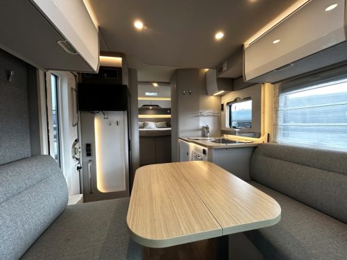 Hymer Tramp 695 S Mercedes/Queensbett/Hubbett Foto: 6
