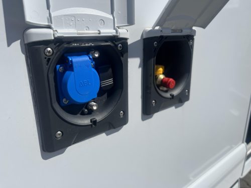 Knaus Sky TI 650 MEG Platinum Selection - Roof air conditioning - Solar panel  photo: 23
