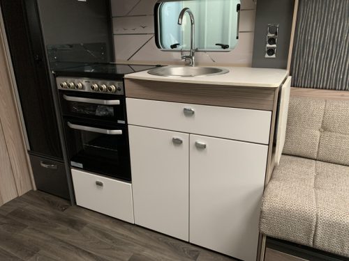 Sprite Cruzer 475 SR Summer deal!! photo: 3