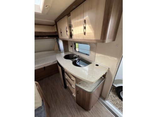 Hobby 440 Sf De Luxe top condition! fixed bed 2014 photo: 3