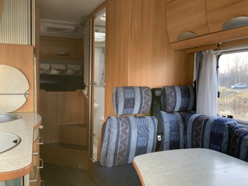 Hymer B 614 2.8 JTD 146 HP Integral, Transverse &ndash; bed & Pull-down bed, Garage etc., Year 2005 Camper centrum on the road photo: 8