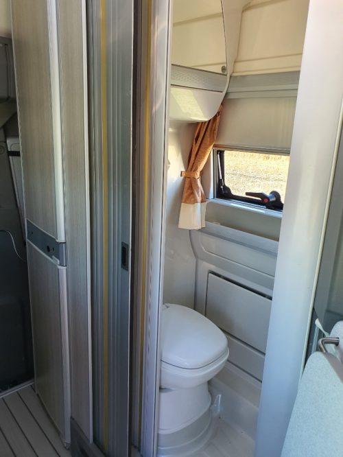 Mercedes James Cook WESTFALIA | Off-grid | 4-person photo: 13