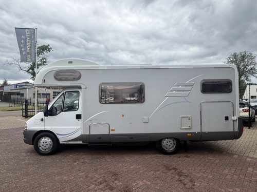 Hymer C 644 alcove transverse bed+bunk bed full options in very good condition air conditioning awning TV electric dish 2x solar panels large garage inverter tow bar photo: 5