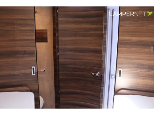 Laika ECOVIP H4109DS 180hp Automatic | Levelling system | Alde heating | Cupboards instead of Pop-up bed | Lithium | Inverter | Single beds | Face photo: 22