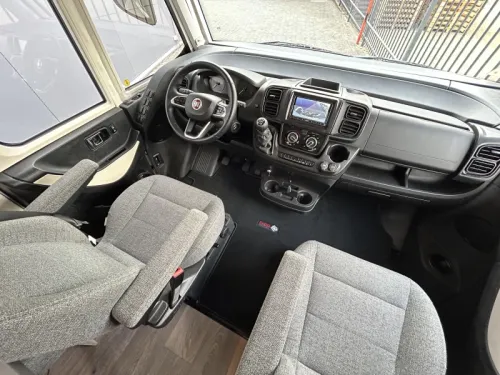 Hymer Exsis-I 678 Einzelbetten, Hubbett Foto: 7