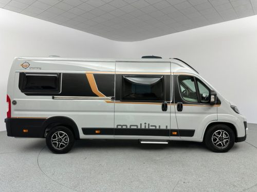 Malibu Van Diversity 640 LE K Charming GT Skyview photo: 14