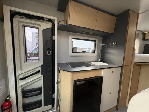 Giottiline Compact 66 C Privilege made by Rapido Foto: 7