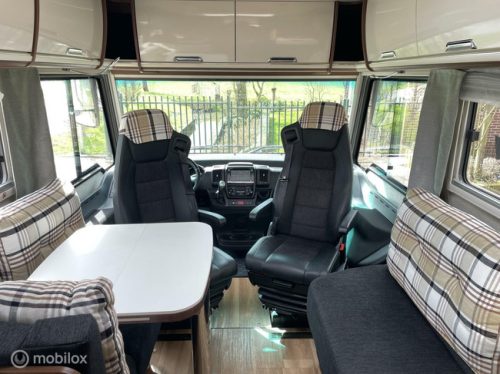 Niesmann+Bischoff Arto 79R Arto 79R Automatic(!!) Euro6 Single Beds + Overhead Cabinets Top Condition 1st Owner! photo: 1