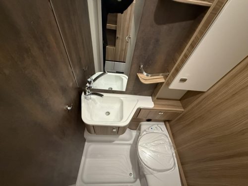 Tabbert Vivaldi 550 E 2,3 / Fu&szlig;bodenheizung Foto: 14