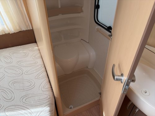 Hobby Vip 645 Awning photo: 3