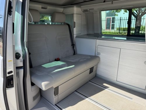 Volkswagen T6 California Ocean 2017 150HP 94,000KM photo: 5