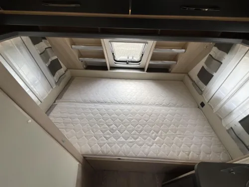 Hobby De Luxe Edition 440 SF MOVER-VORZELT-MARKISE Foto: 6
