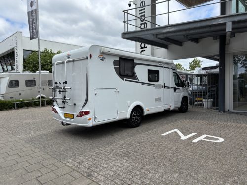 Carado V 339 QUEENSBED 6.75M CAMERA SATELLIETSCHOTEL photo: 6