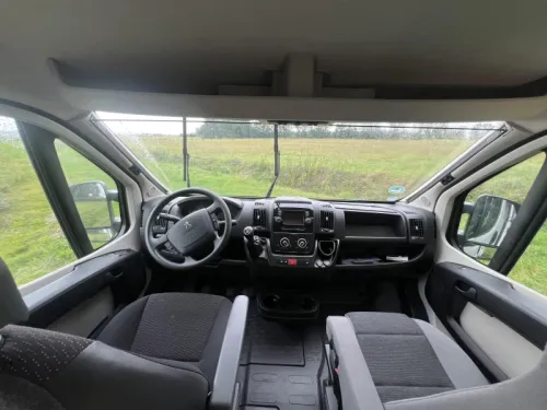 Peugeot Boxer 600 2018 L&auml;ngsbetten Foto: 20