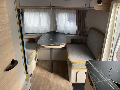Eriba Touring 630 Urban Memphis Awning/mover photo: 1