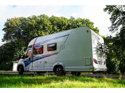 Knaus LIVE WAVE 650 MF photo : 6