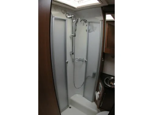 LMC Breezer 646 G Single beds, XXL Garage photo: 11