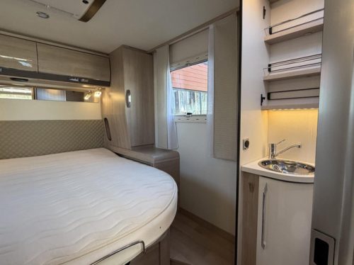 RAPIDO 686 F Euro6 Queen bed 2X Air conditioning Solar panel Awning Bicycle rack photo: 18