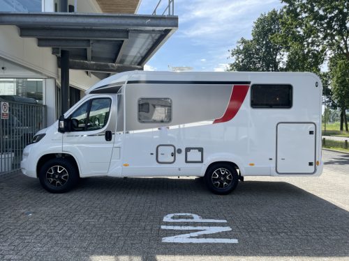 B&uuml;rstner Travel Van T 620 G SINGLE BEDS SOLAR PANEL EURO6  photo: 16