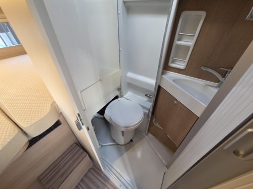 Malibu Charming GT Skyview 600 Luftfederung Skyroof Foto: 16