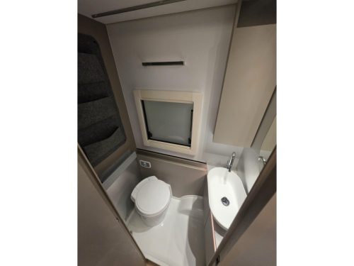 Adria Alpina 583 UL photo: 8