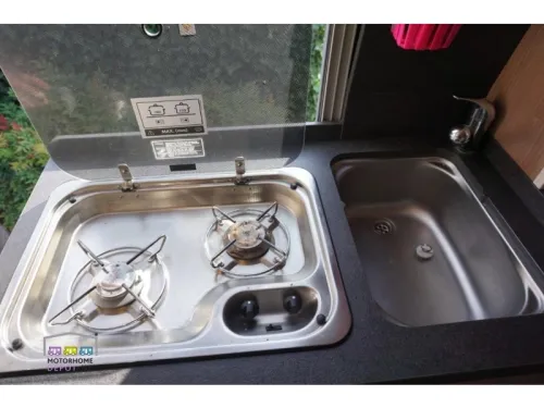Malibu Charming GT Skyview 640 LERB 9 speed Automatic photo: 8