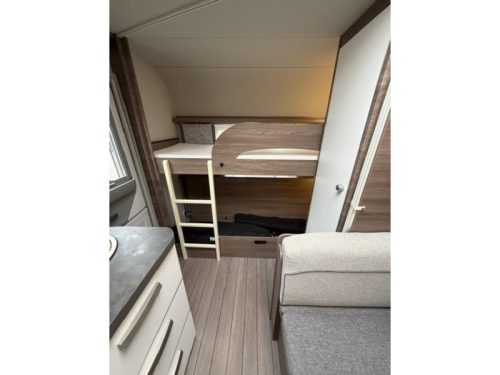 Knaus Sport Silver Selection 540 FDK Incl. Mover and Awning photo: 23