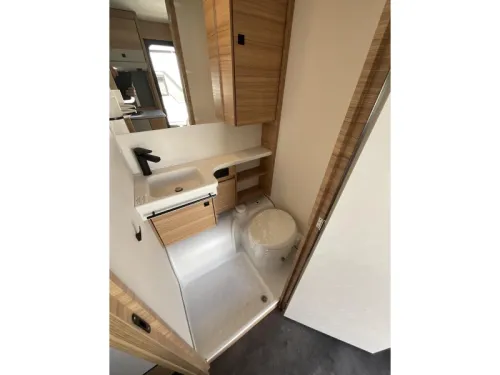 Dethleffs Summer Edition 510 LE SINGLE BEDS-FLOOR HEATING photo: 13